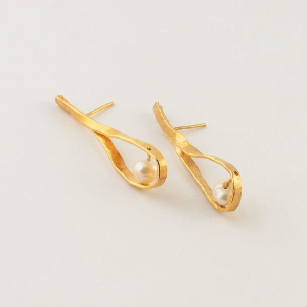 Nahir Earrings-Pearl