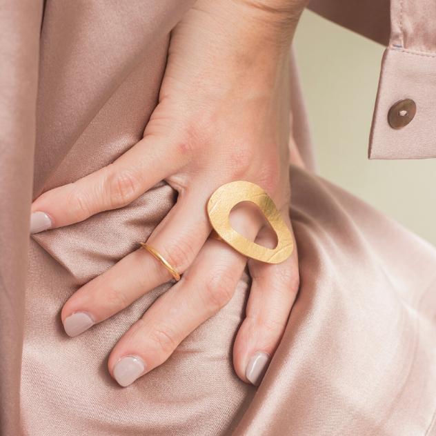 Talia Ring - Luisa López